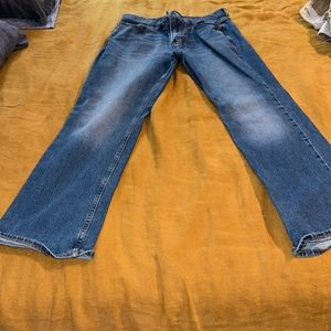 OLD NAVY, BOOT-CUT. 31x30. NEW WITHOUT TAGS. TRIED ON. NEVER WORN.